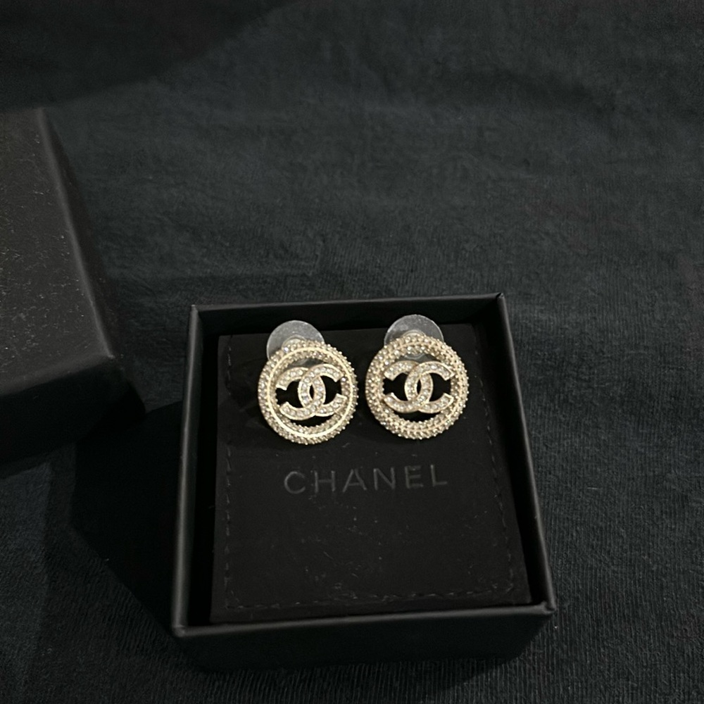 Chanel Pierced earrings